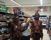 2018 Nambia 1875  Strani incontri al supermercato