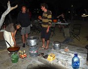 2018 Nambia 2690  Loredana alle prese con il sugo.....