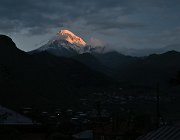 2019 Caucaso 2643  Stepantsminda e il monte Kazbek ( 5033m )